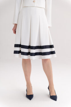 ⁦חצאית קפלים מרינס⁩ – תמונה ⁦4⁩